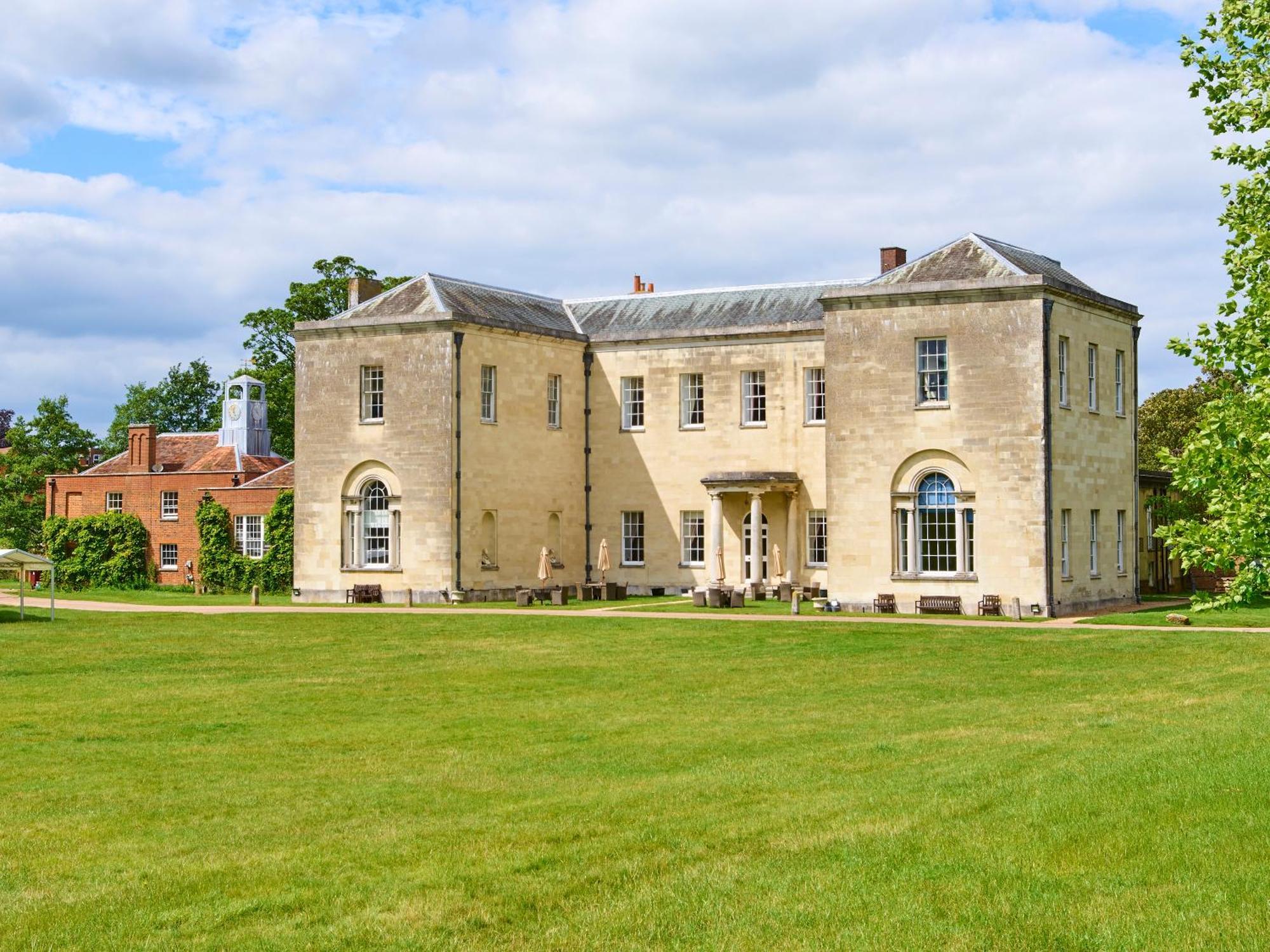 Hitchin Priory Hotel Exterior foto